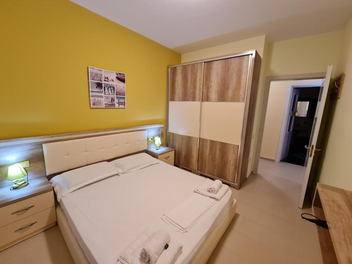 Holiday Apartments Vlore Ngoại thất bức ảnh