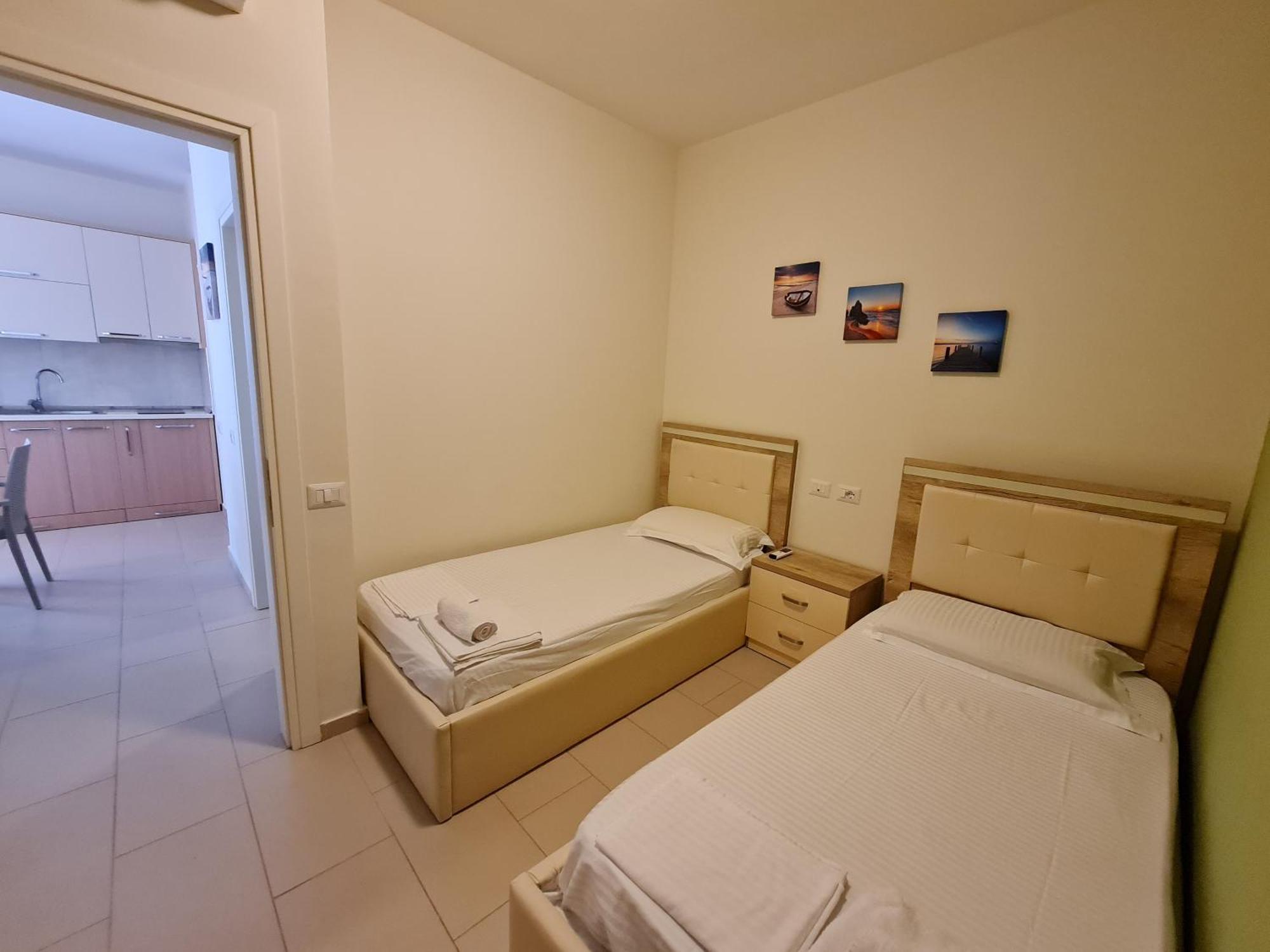 Holiday Apartments Vlore Phòng bức ảnh