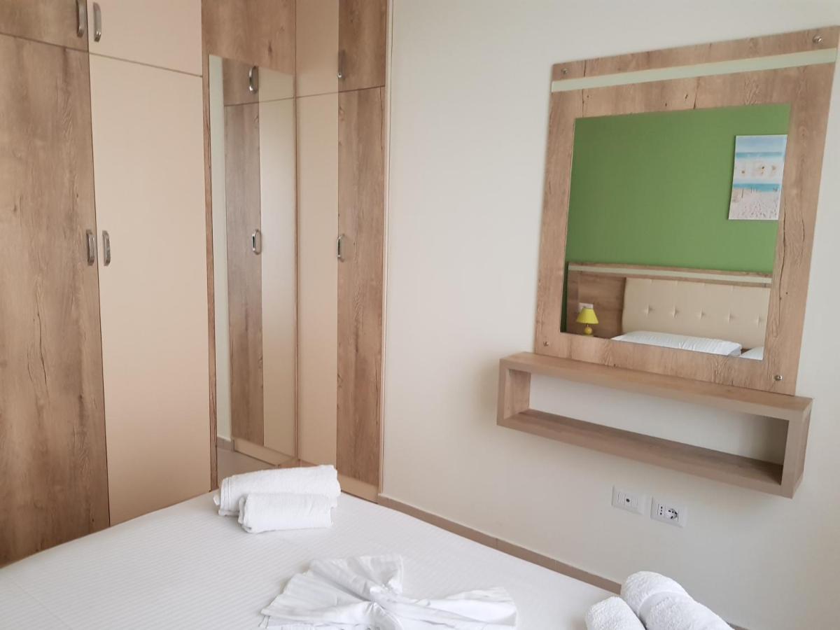 Holiday Apartments Vlore Ngoại thất bức ảnh